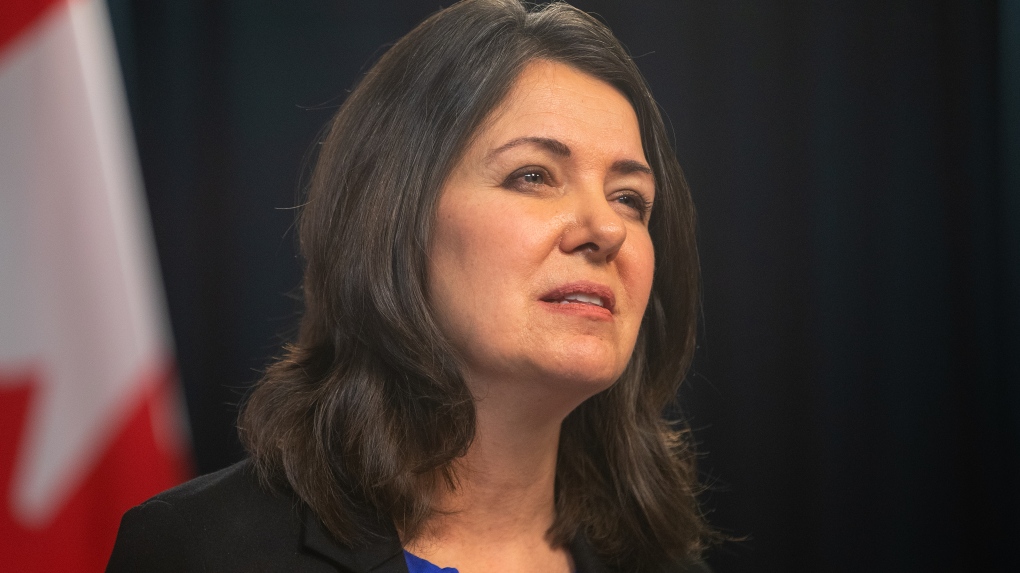 دانييل سميث تعتذر وتحاول توضيح التعليق حول الأمم الأولى