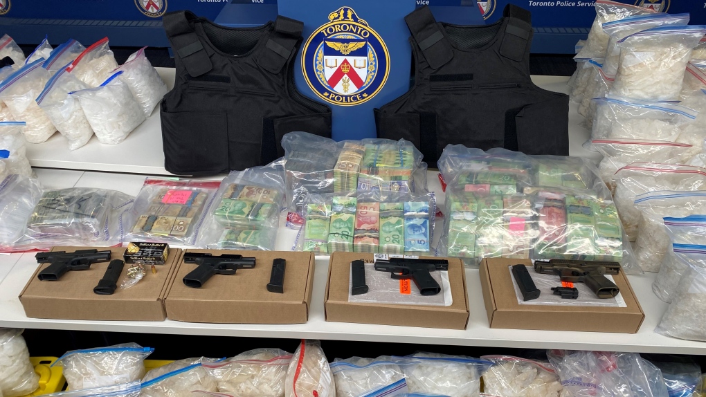 شرطة تورنتو تعتقل”أربعة رجال” لتهريبهم مخدرات بأكثر من 500 ألف دولار