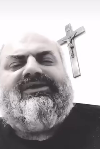 اغتيال المبشّر الآشوري آشور حنّا نيسان في فرنسا على يد متطرفين.. قصة رجل مقعد حمل رسالة الإنجيل حتى آخر لحظة من حياته