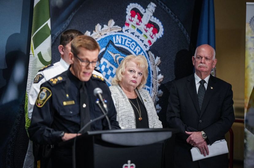 سوري تقدم أكبر مكافأة في تاريخ الشرطة الكندية لمكافحة موجة الإبتزاز المسلحة